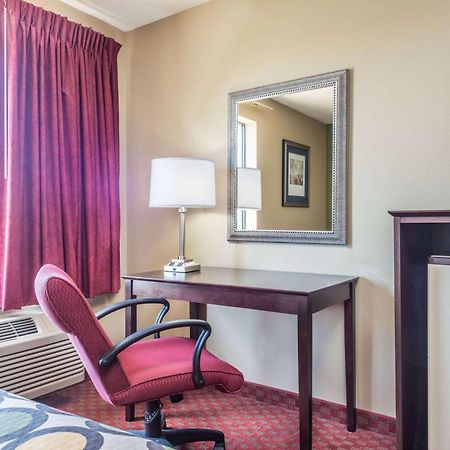 Super 8 By Wyndham Troy Il/St. Louis Area Hotel Exterior foto